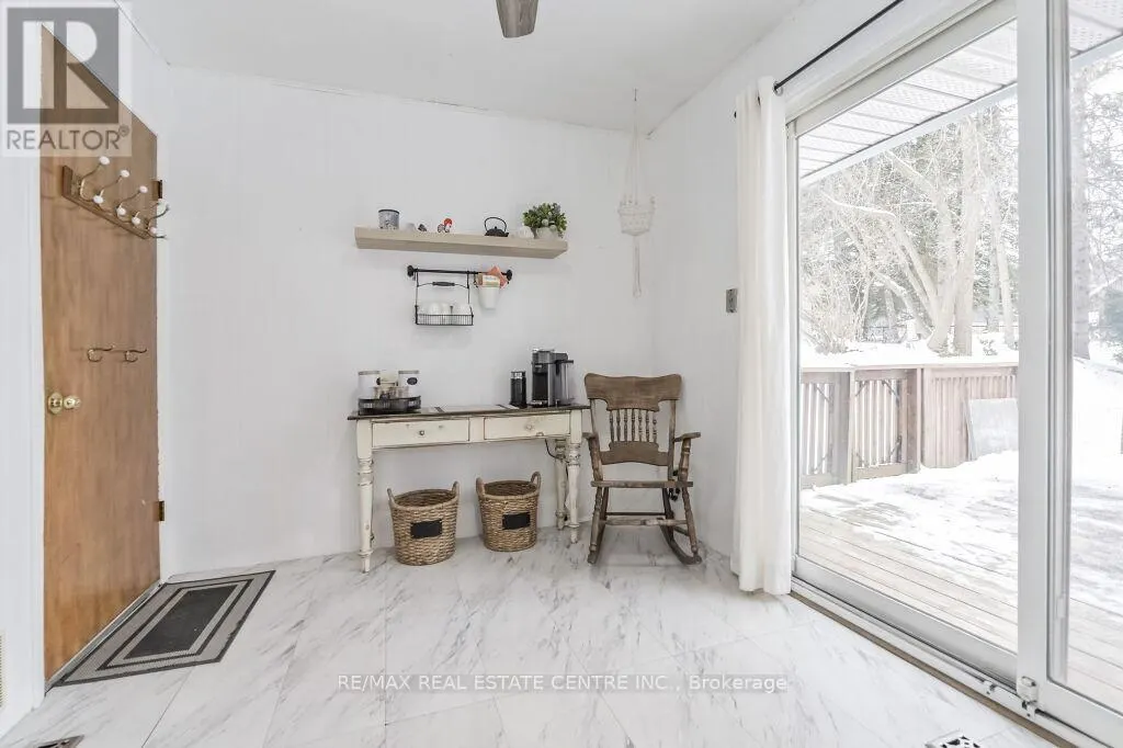 18 TOWNLINE
