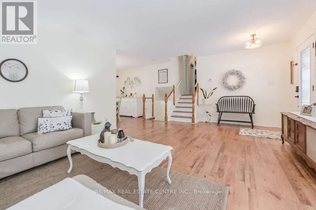 18 TOWNLINE