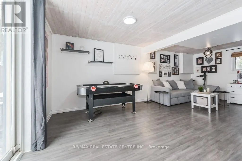 18 TOWNLINE