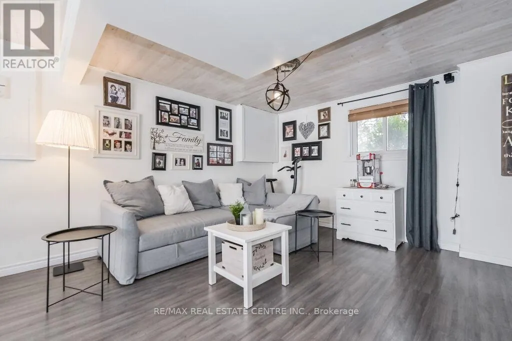 18 TOWNLINE