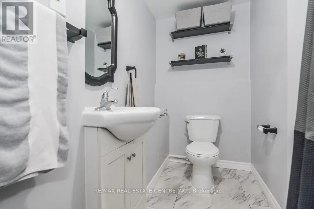 18 TOWNLINE