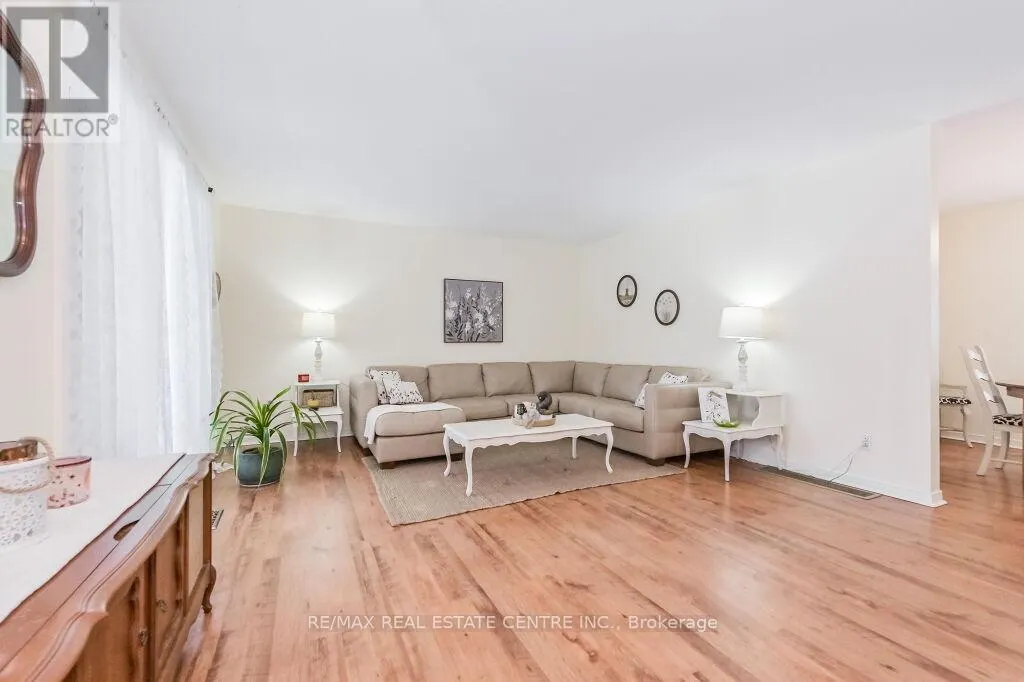 18 TOWNLINE