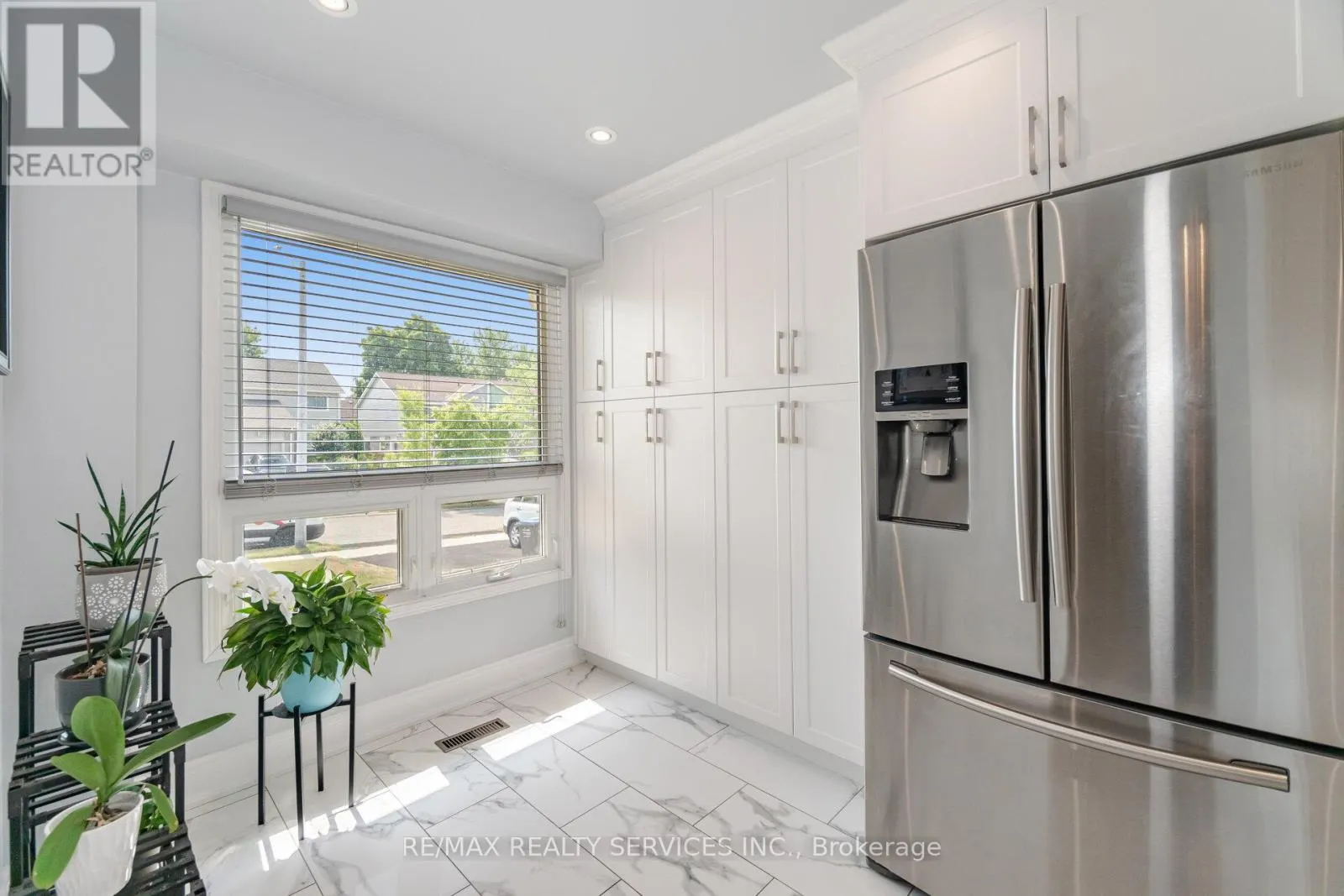 12 SPARKLETT CRESCENT