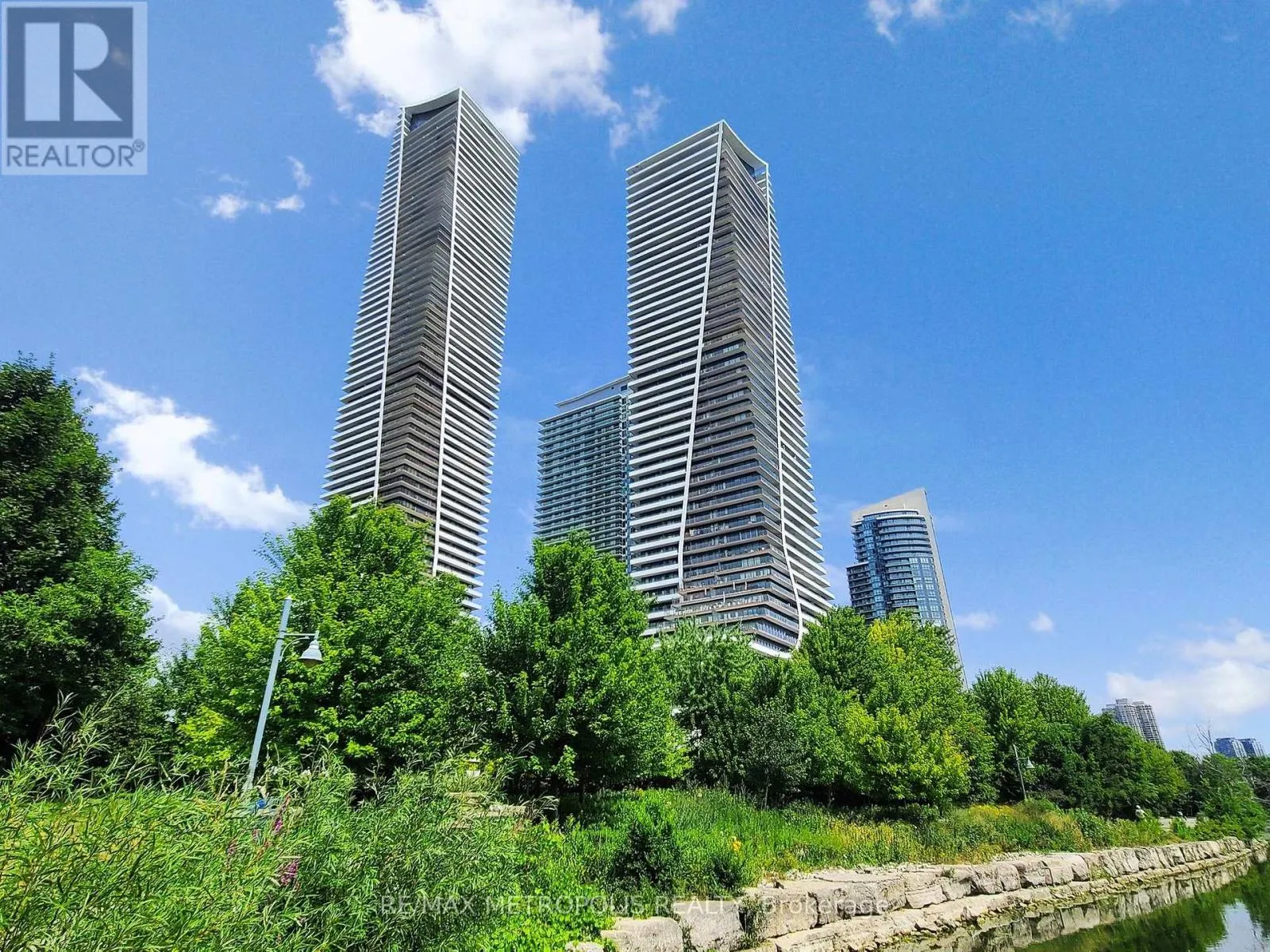 4504 - 20 SHORE BREEZE DRIVE