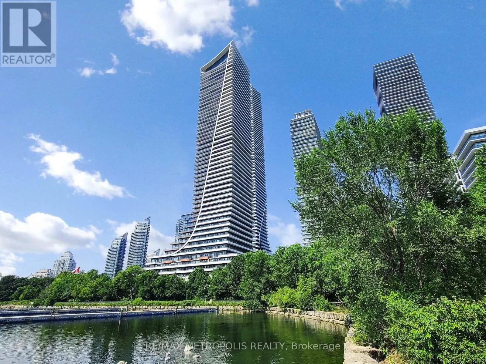 4504 - 20 SHORE BREEZE DRIVE