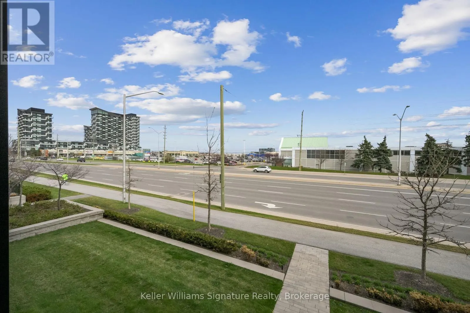 219 - 168 SABINA DRIVE, #219