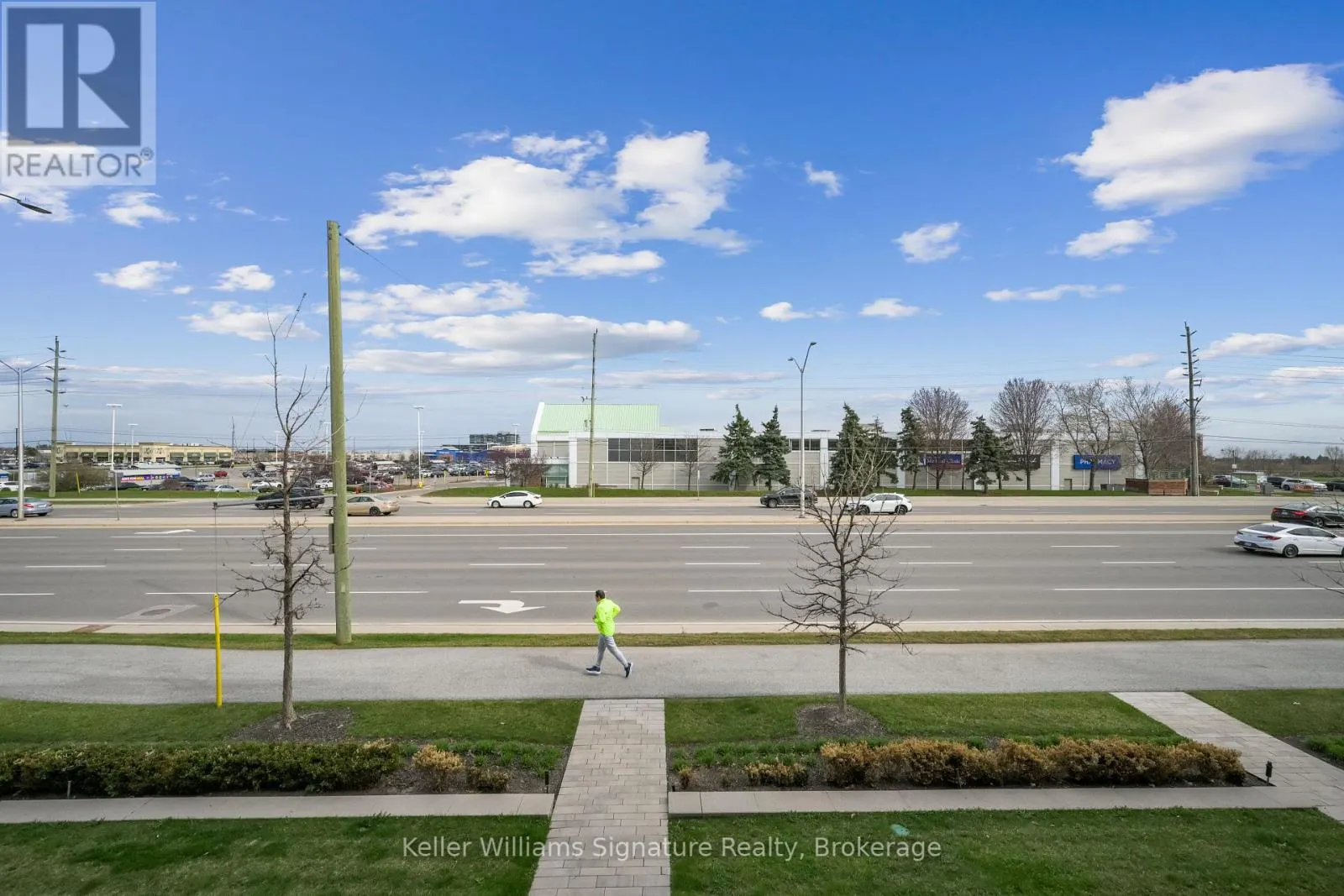 219 - 168 SABINA DRIVE, #219