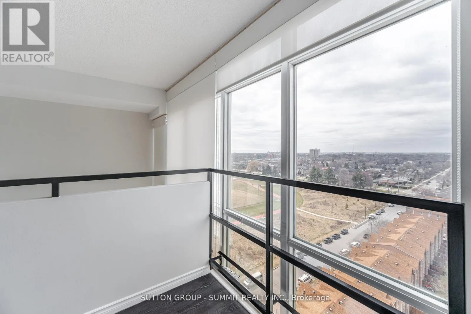 709 - 250 MANITOBA STREET