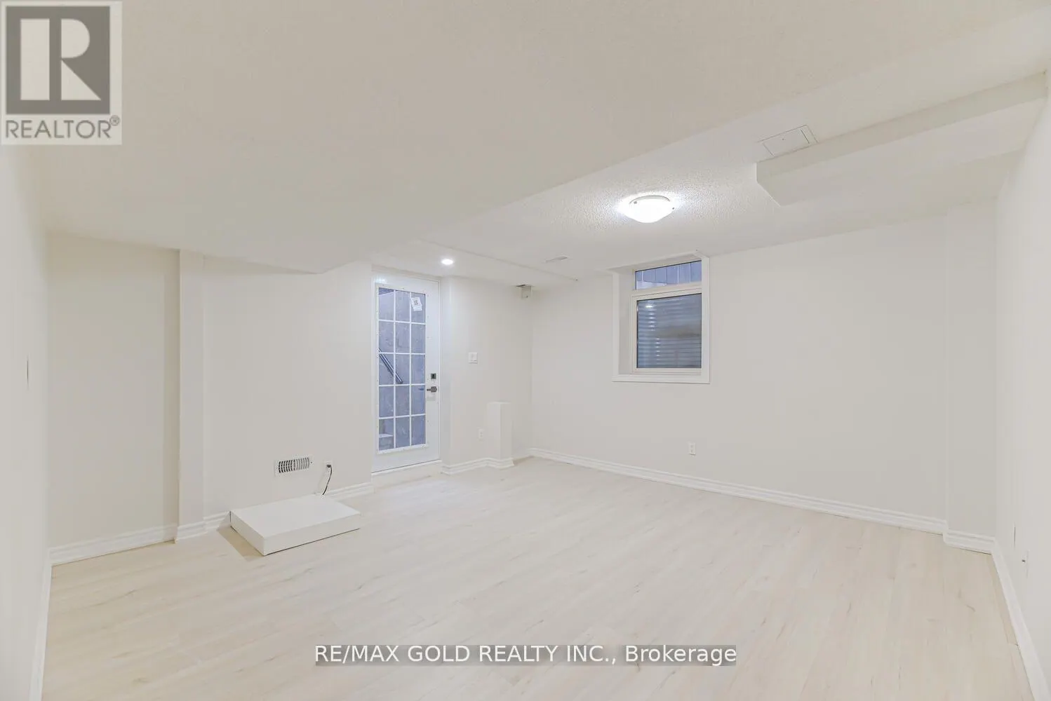102 SUNNY MEADOW BOULEVARD