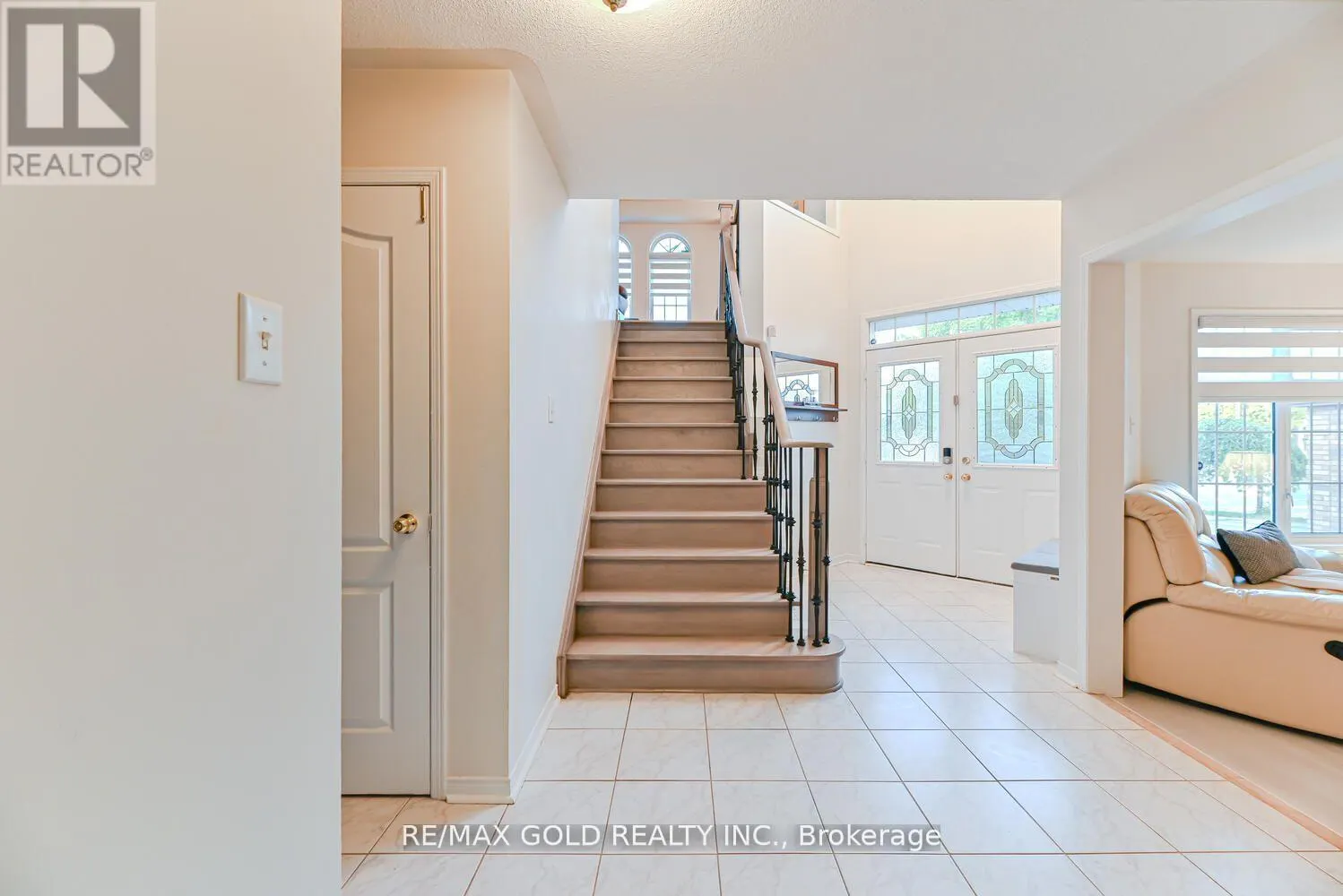 102 SUNNY MEADOW BOULEVARD