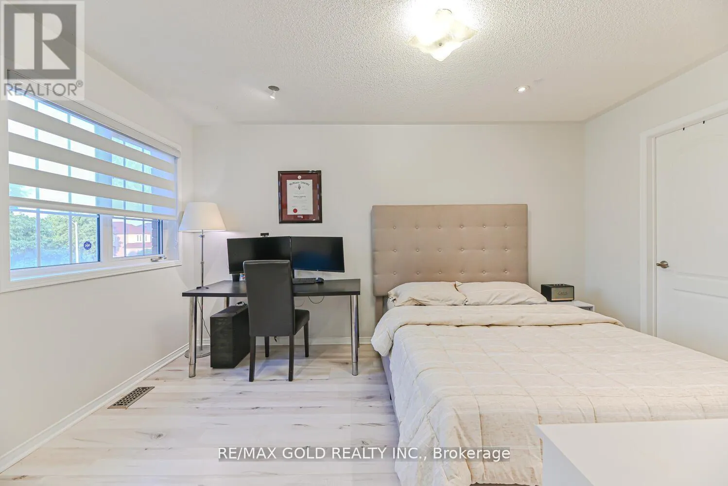 102 SUNNY MEADOW BOULEVARD