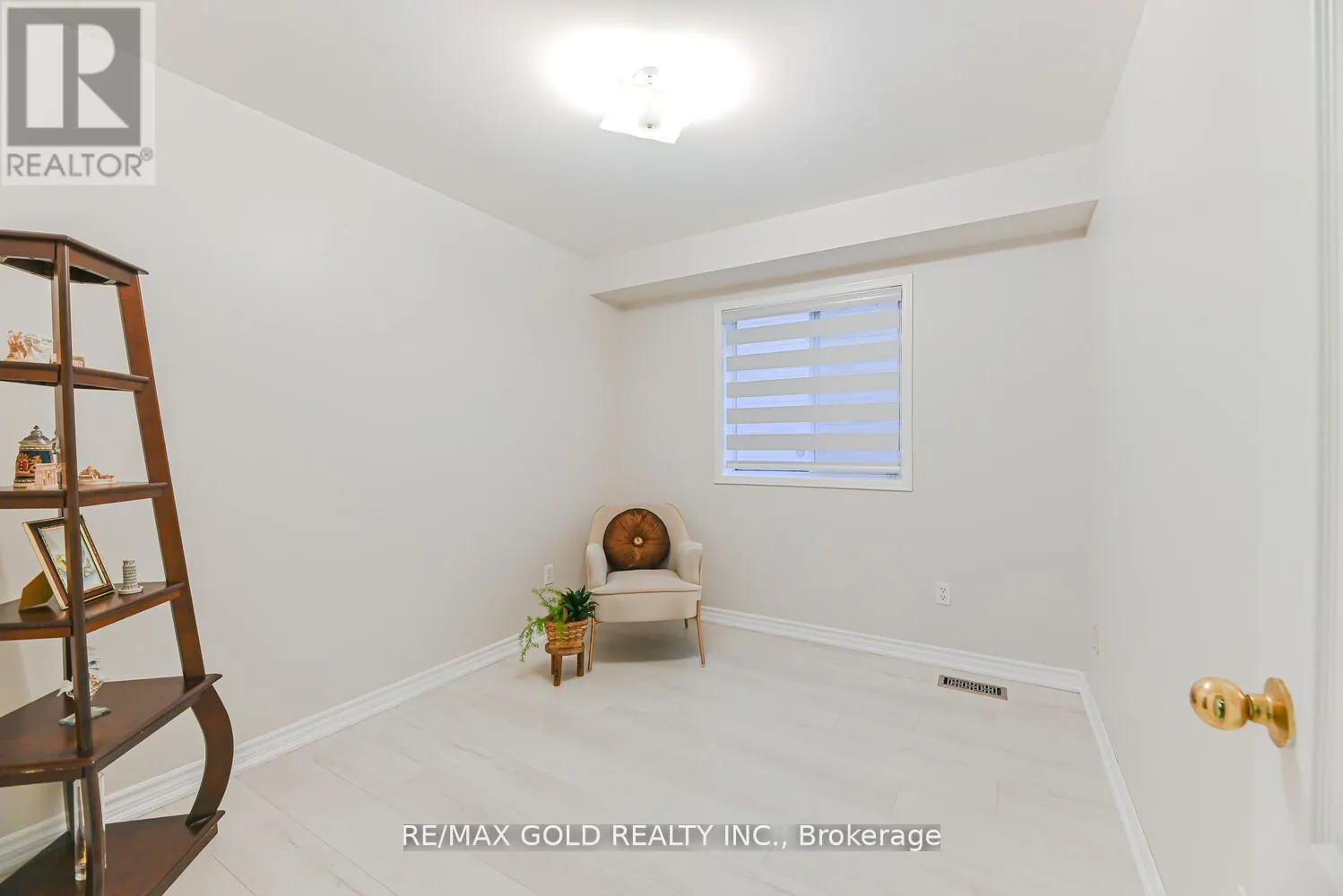 102 SUNNY MEADOW BOULEVARD