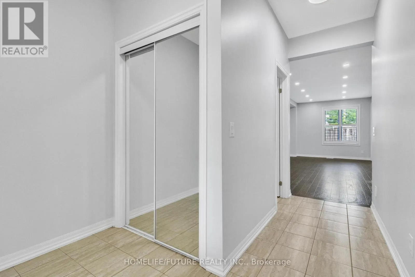 81 HANSON CRESCENT