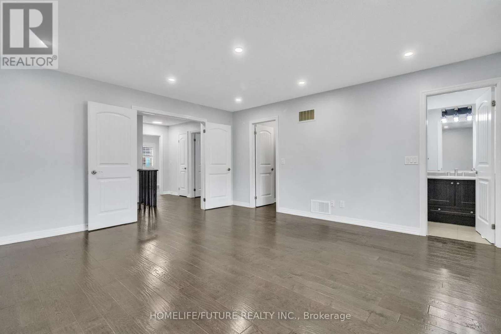 81 HANSON CRESCENT
