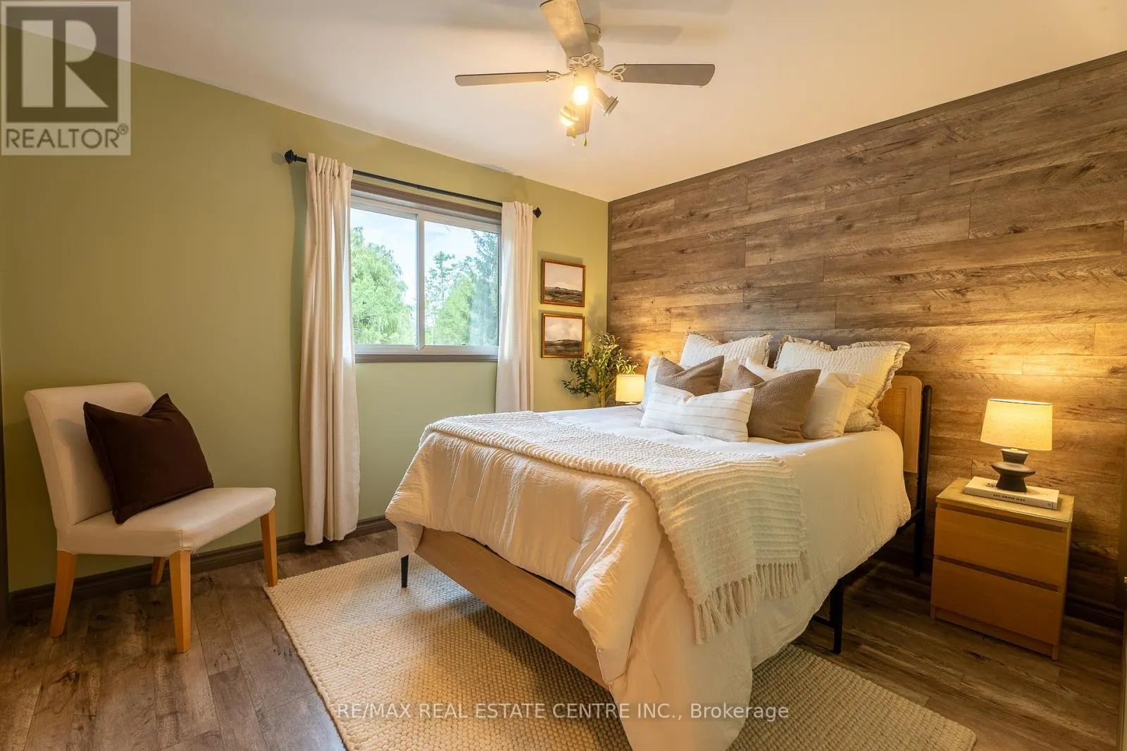 3762 HIGHPOINT SIDE ROAD