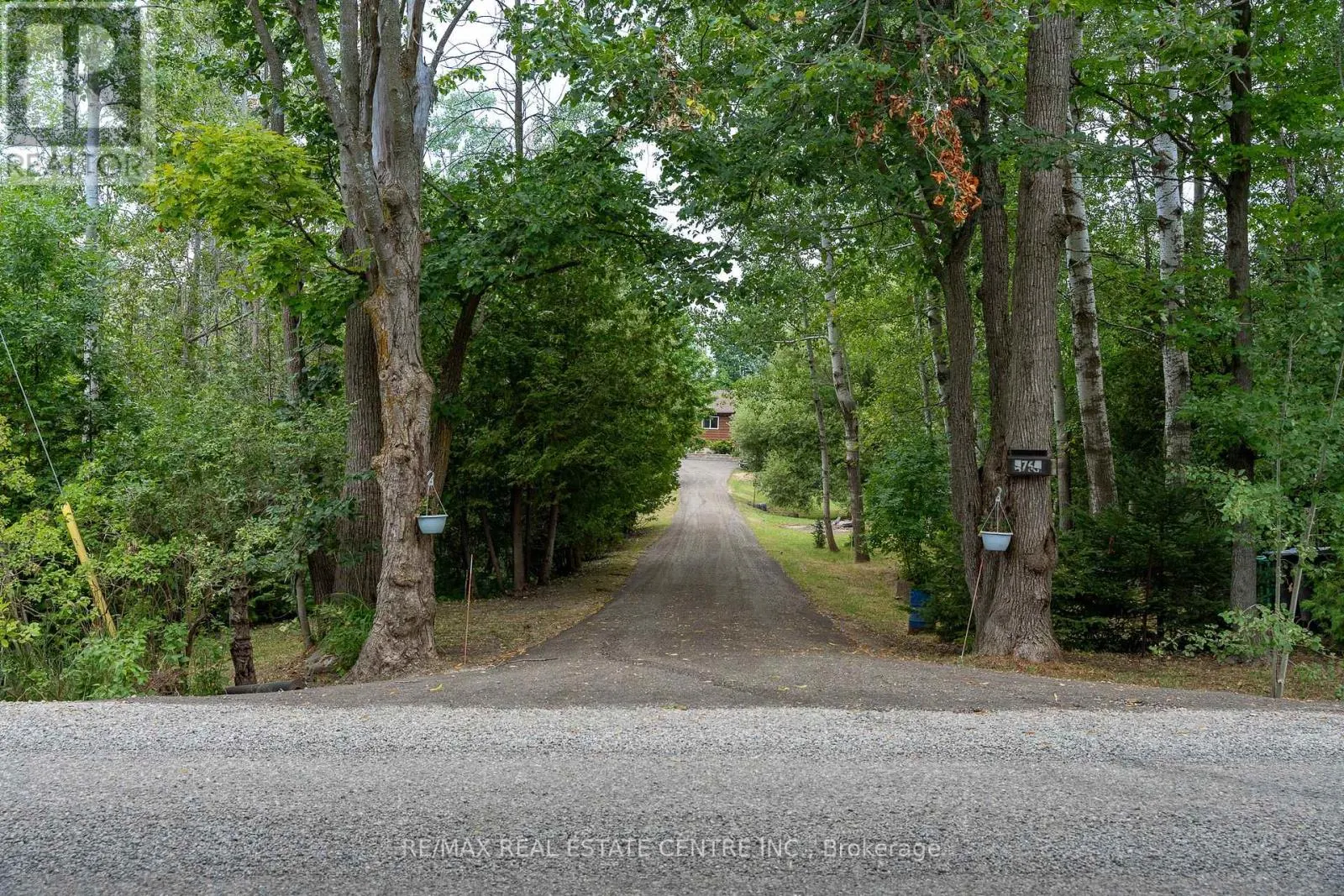 3762 HIGHPOINT SIDE ROAD