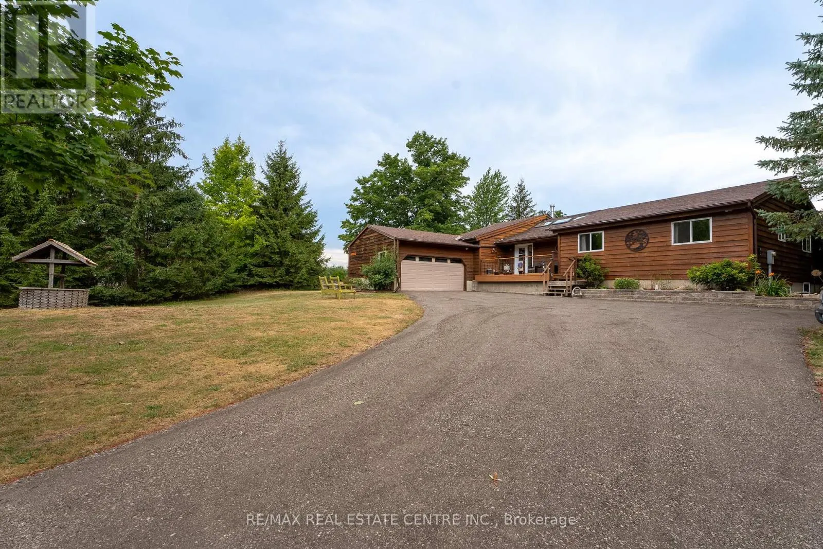 3762 HIGHPOINT SIDE ROAD