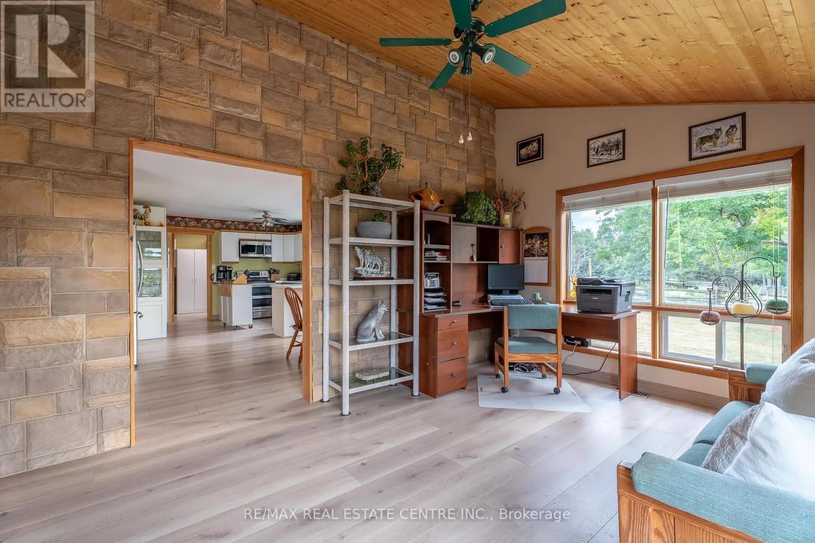 3762 HIGHPOINT SIDE ROAD