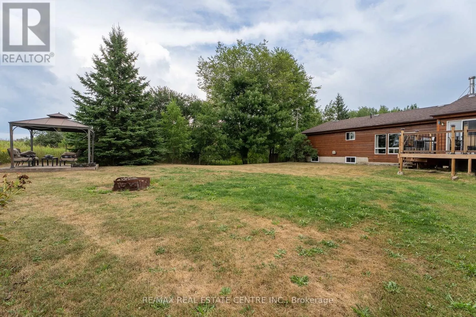 3762 HIGHPOINT SIDE ROAD