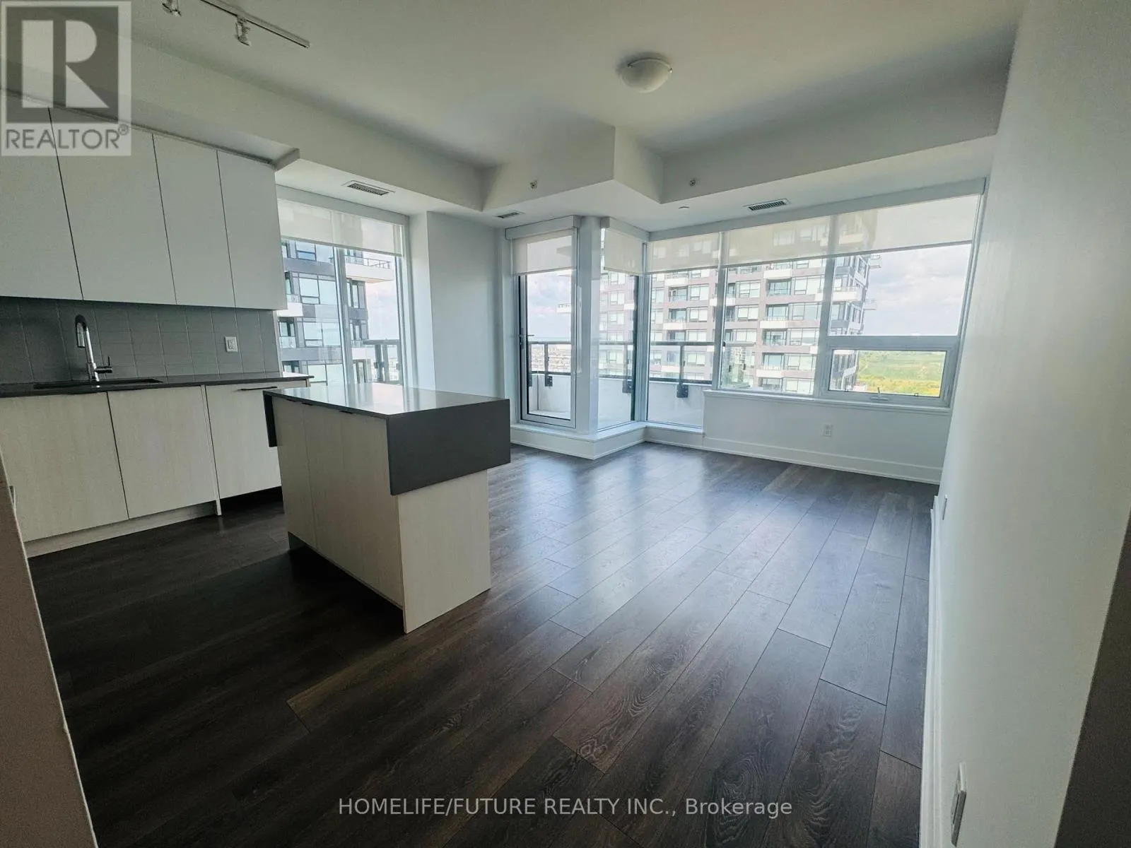1024 - 2485 TAUNTON ROAD