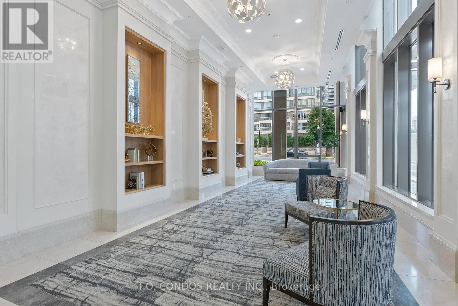 505 - 30 ELM DRIVE W