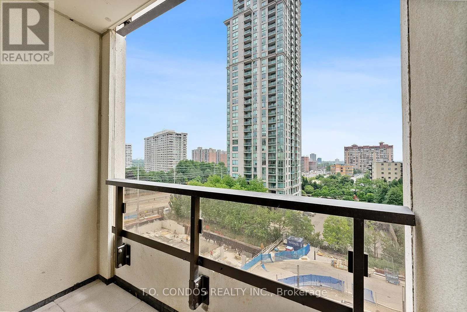 505 - 30 ELM DRIVE W