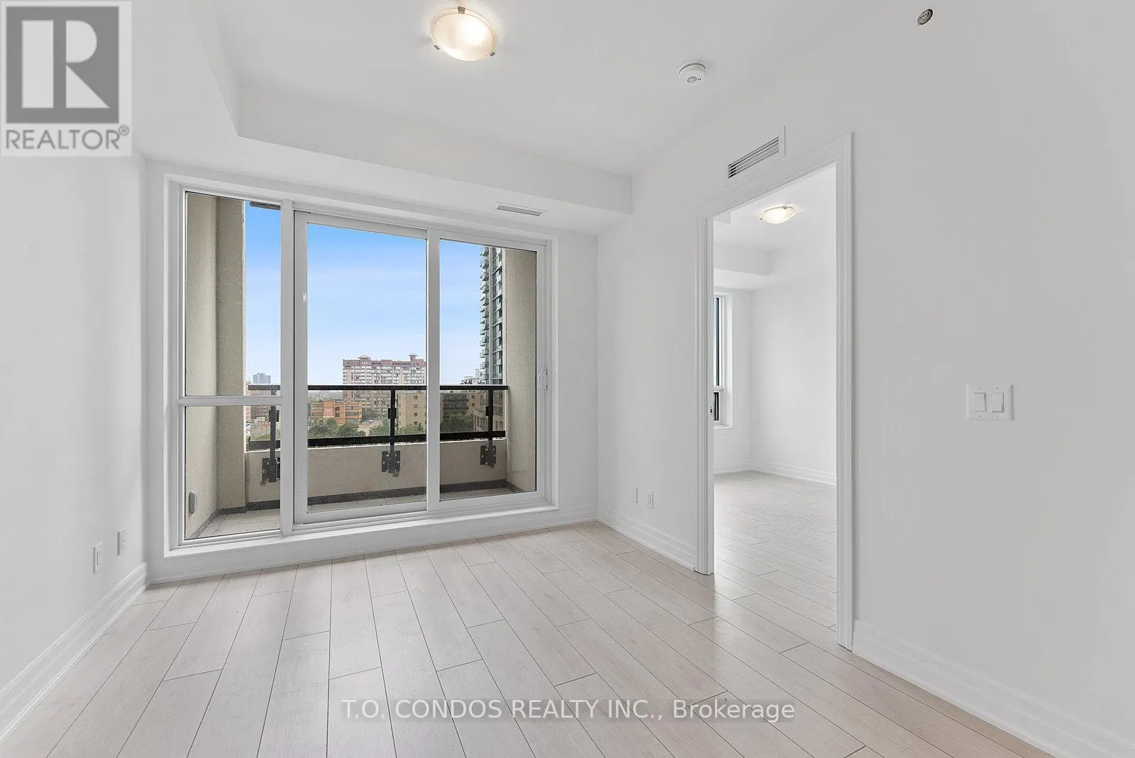 505 - 30 ELM DRIVE W