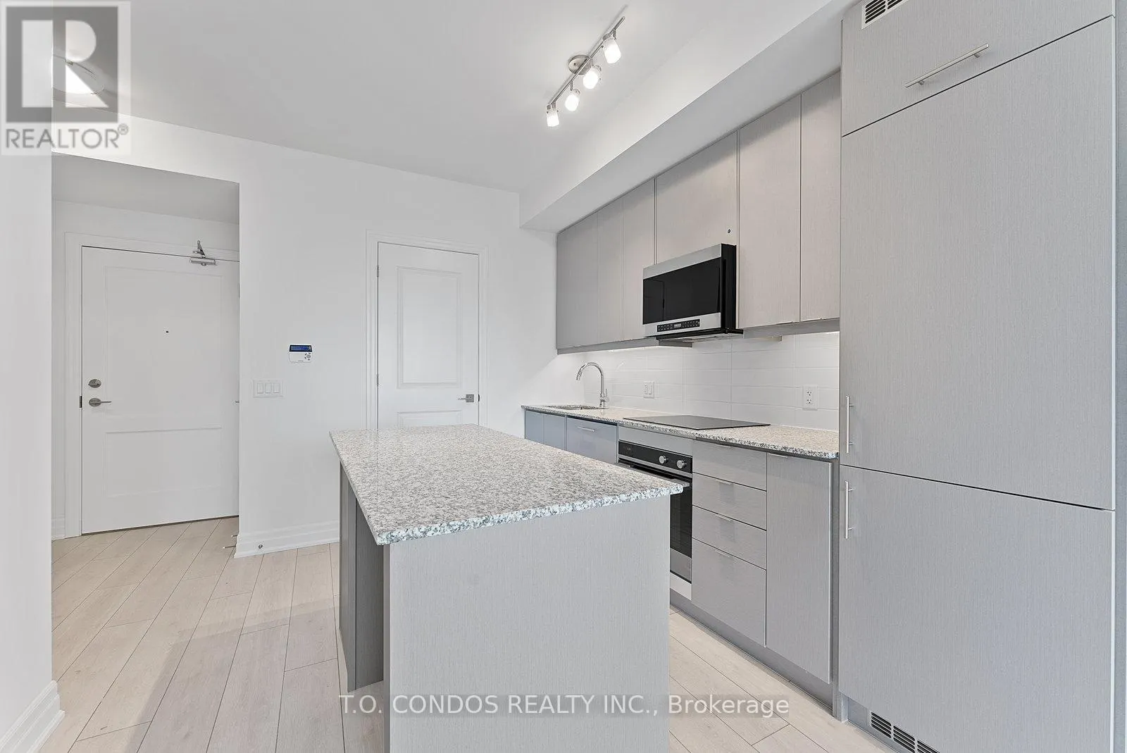 505 - 30 ELM DRIVE W