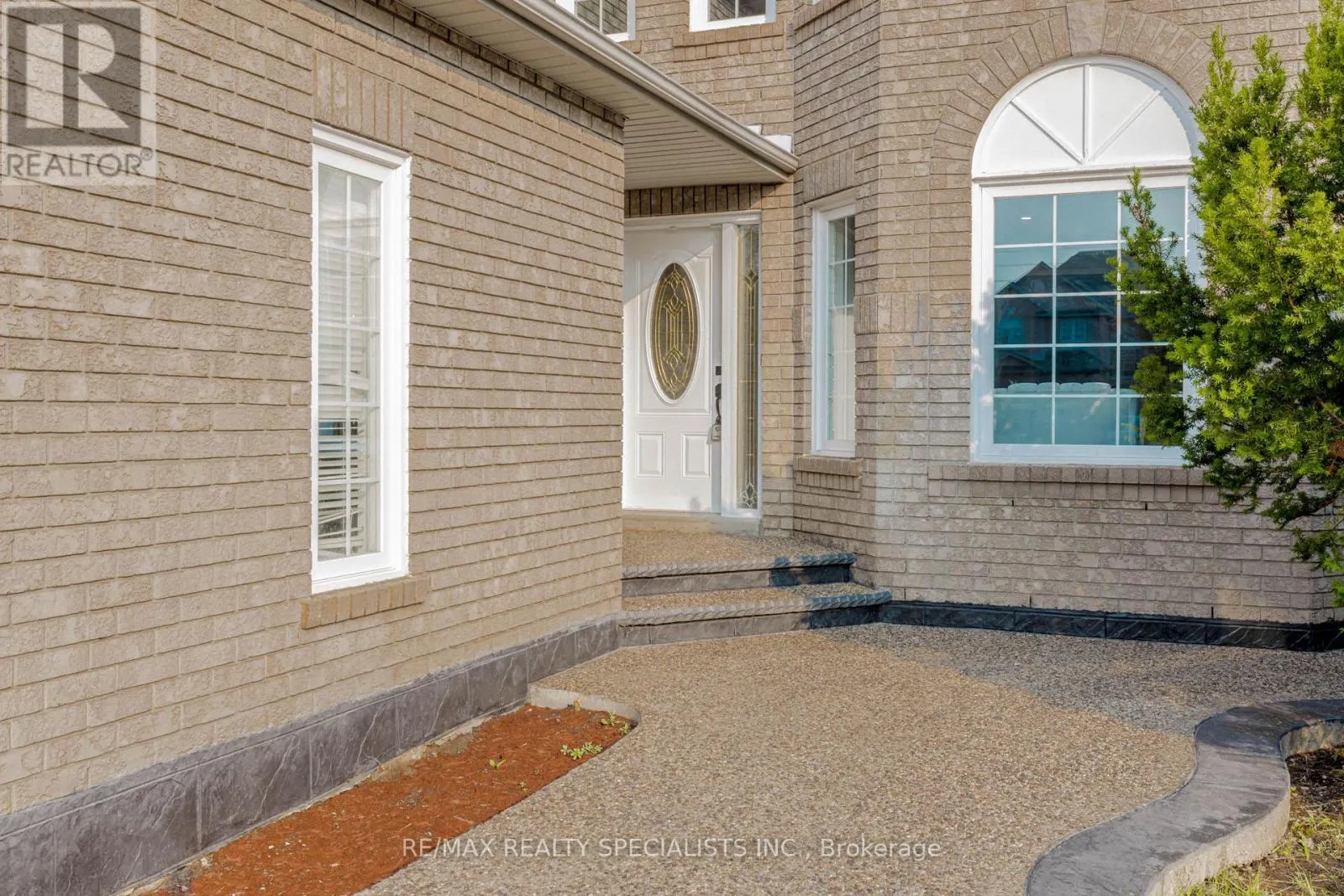 5989 AQUARIUS COURT