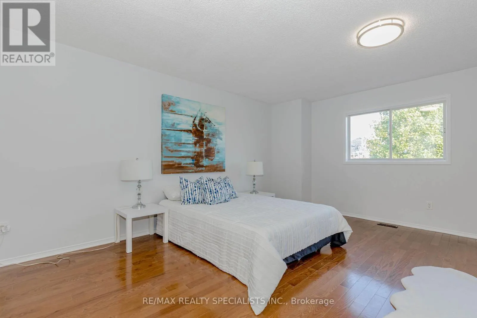 5989 AQUARIUS COURT