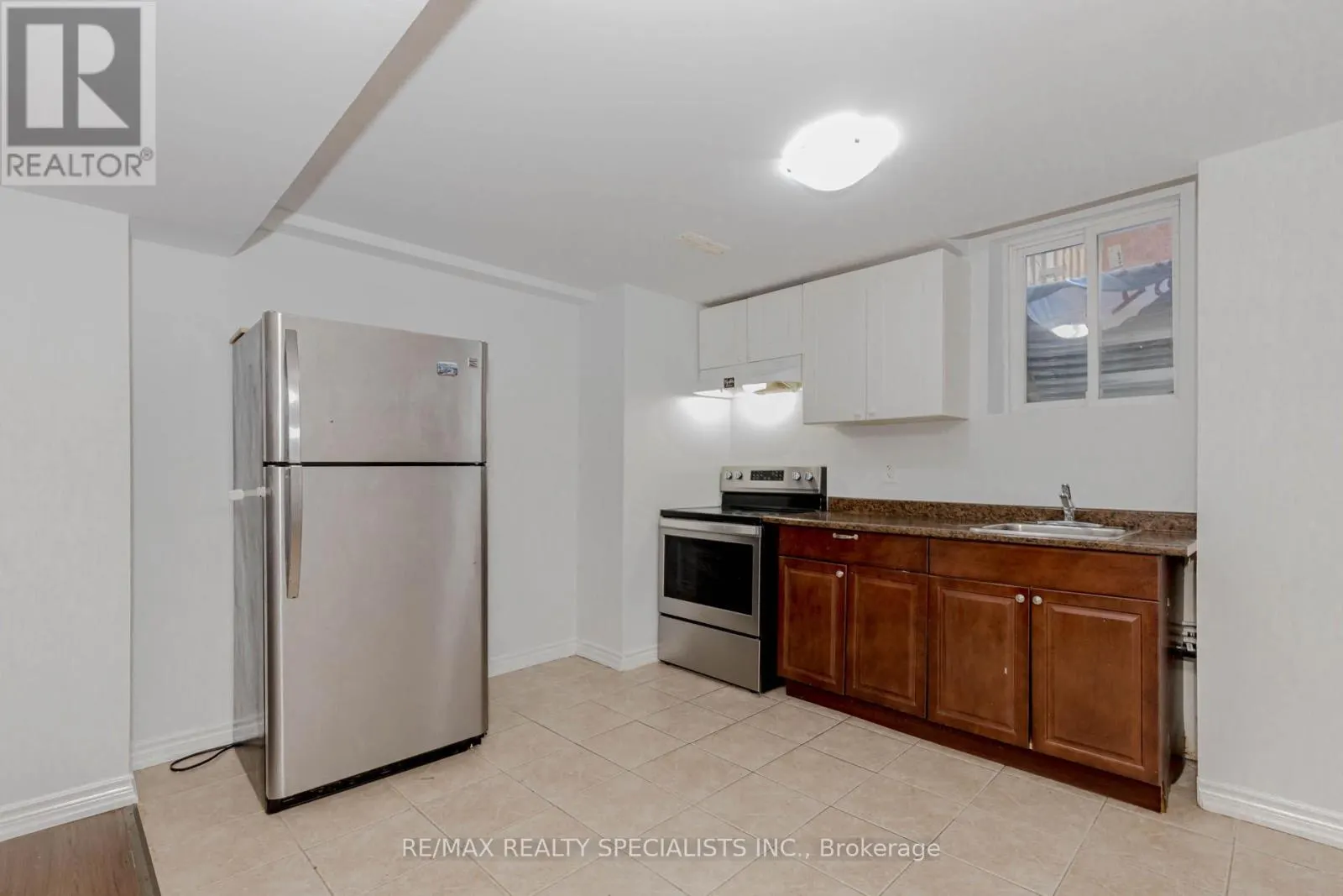 5989 AQUARIUS COURT