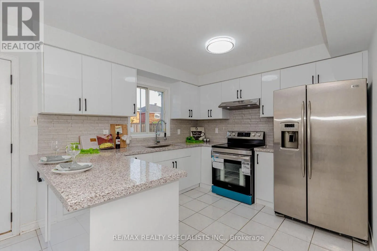 5989 AQUARIUS COURT