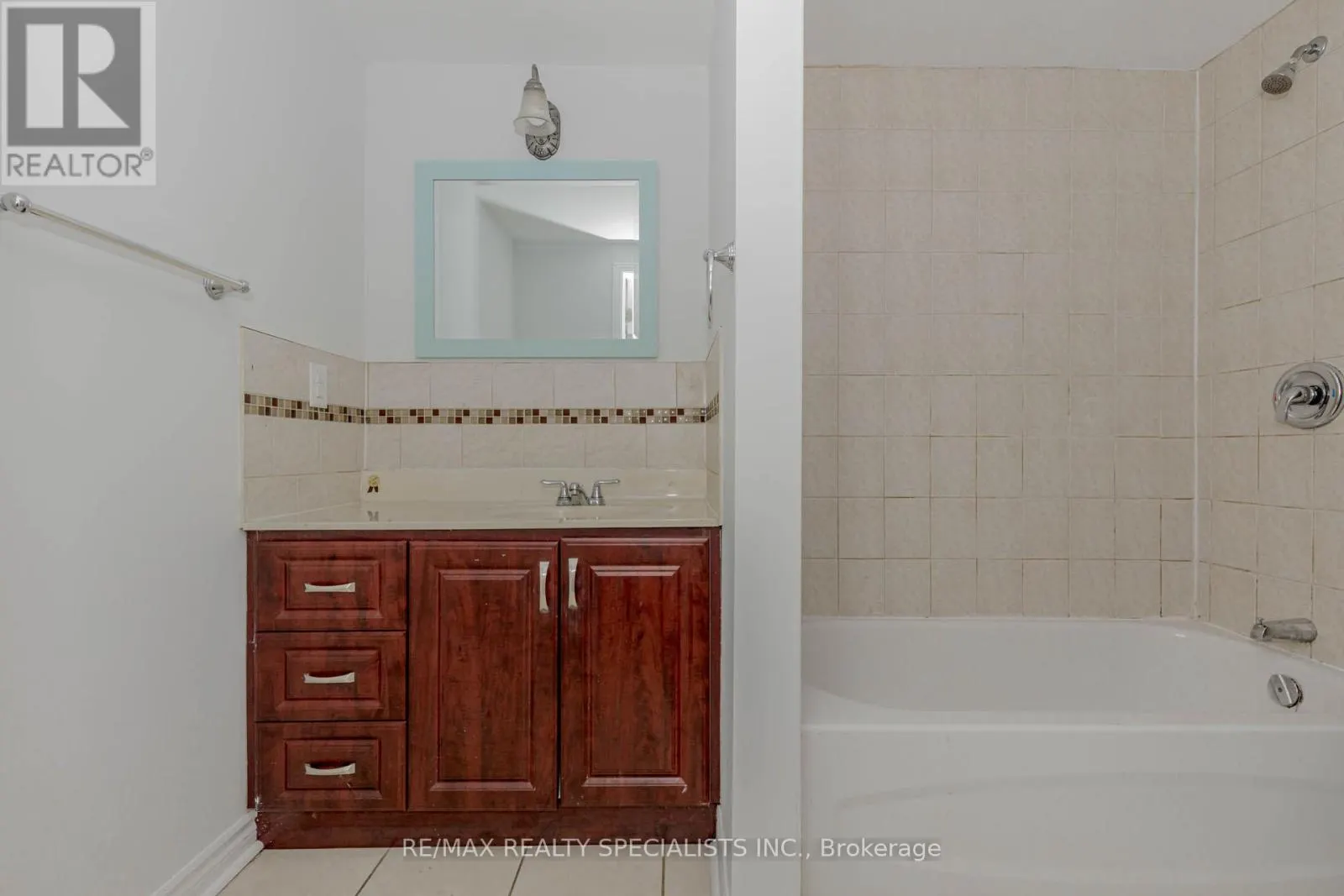 5989 AQUARIUS COURT