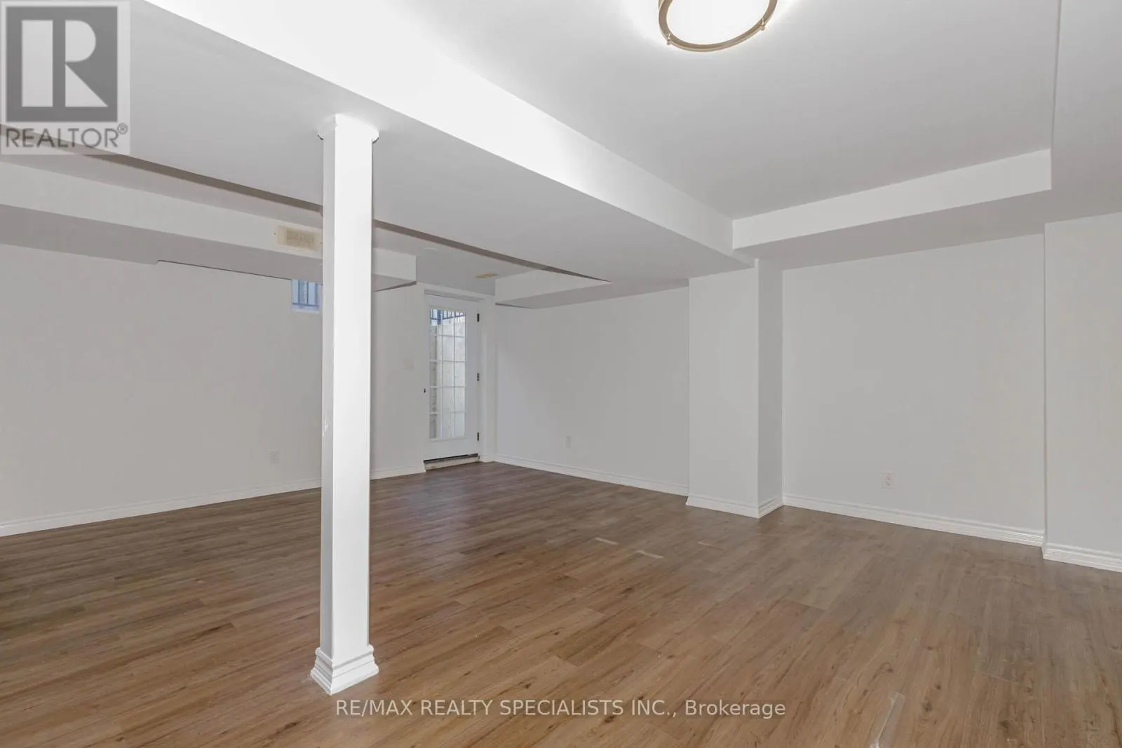 5989 AQUARIUS COURT