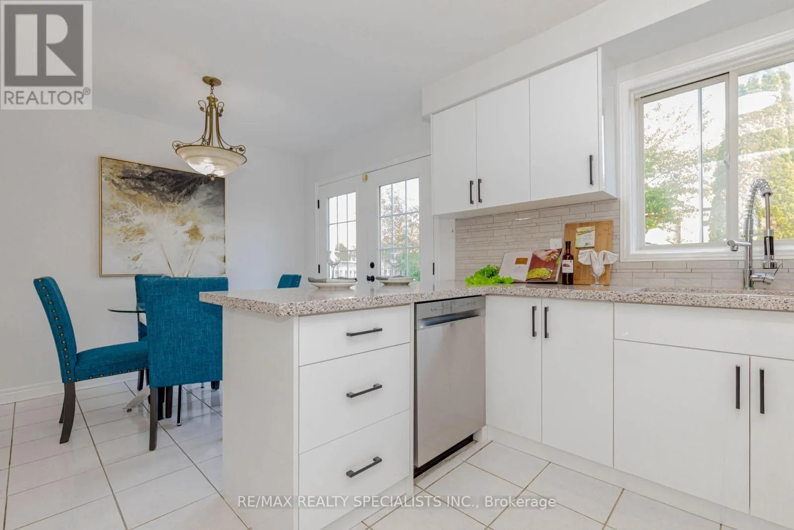 5989 AQUARIUS COURT