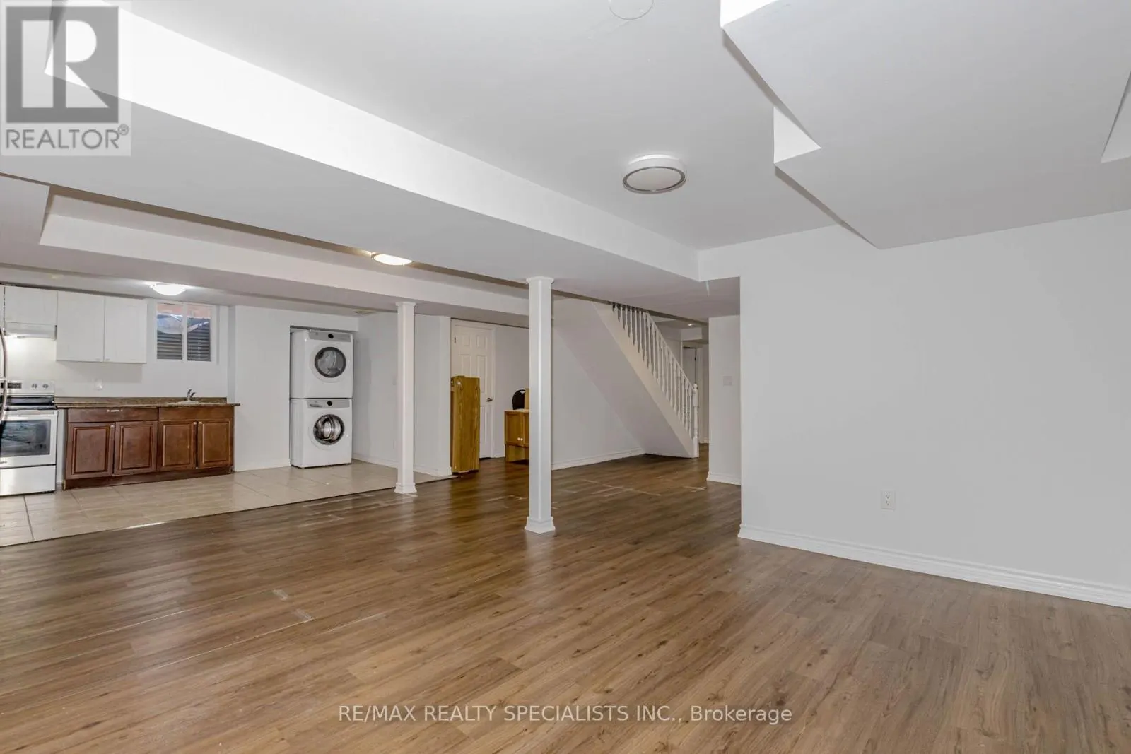 5989 AQUARIUS COURT