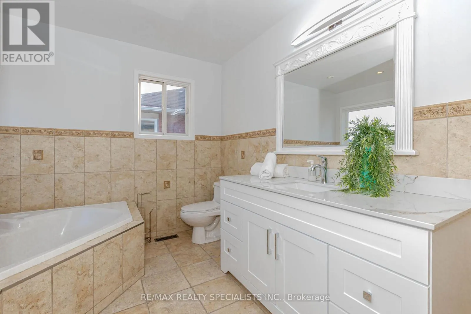 5989 AQUARIUS COURT