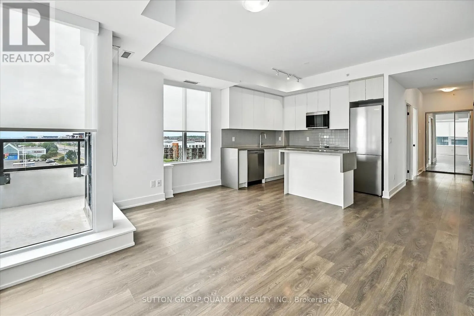 611 - 2489 TAUNTON ROAD