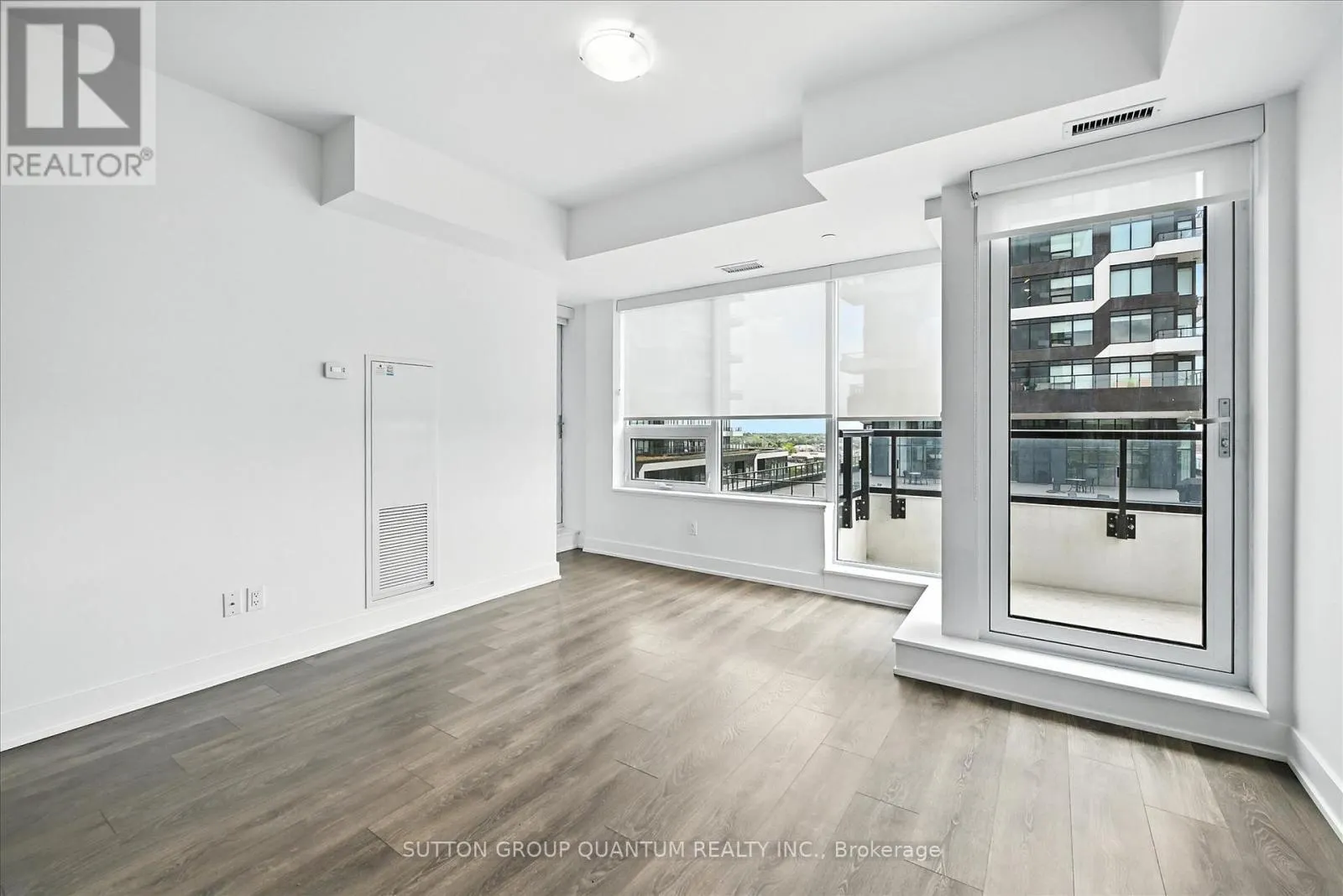 611 - 2489 TAUNTON ROAD
