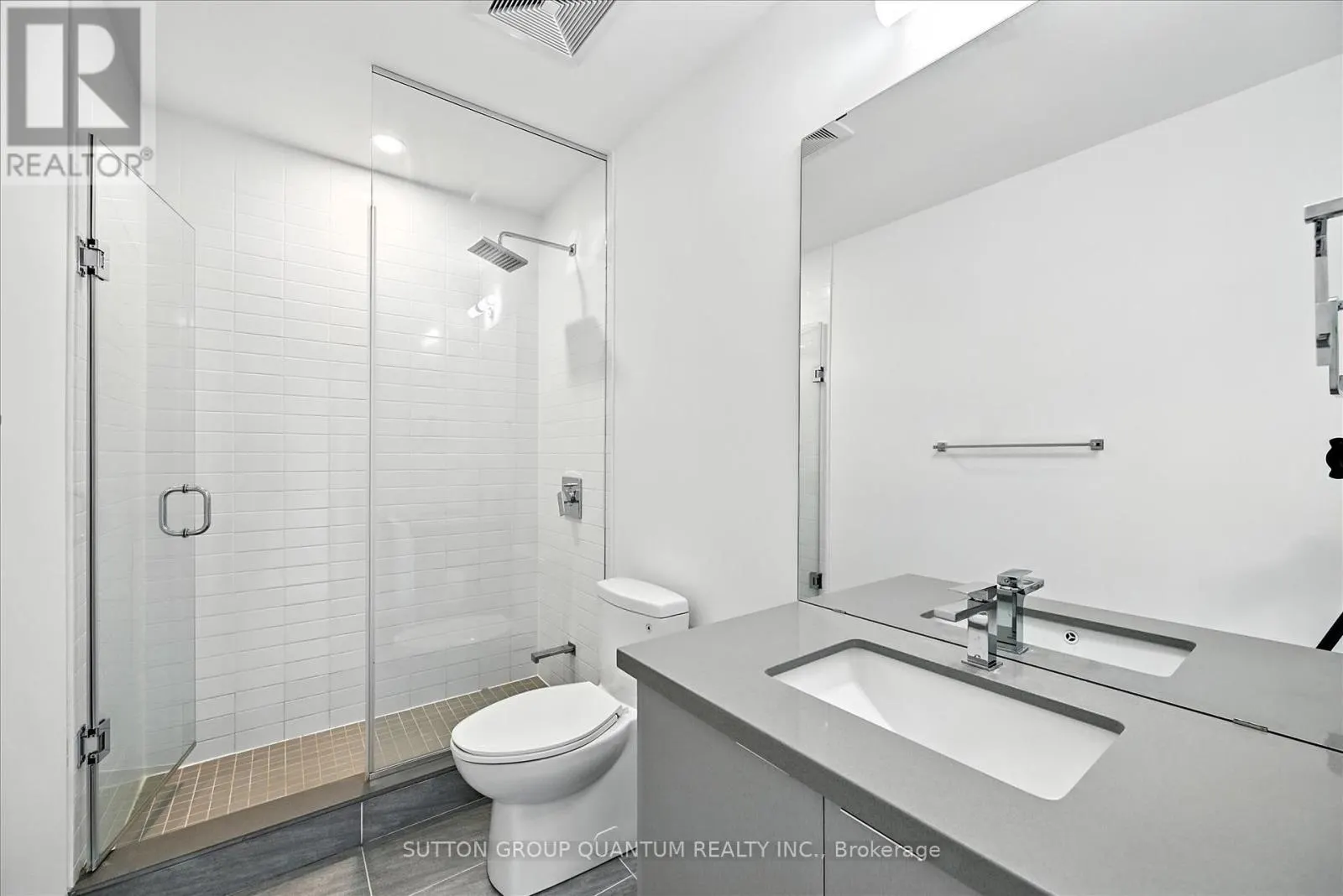 611 - 2489 TAUNTON ROAD