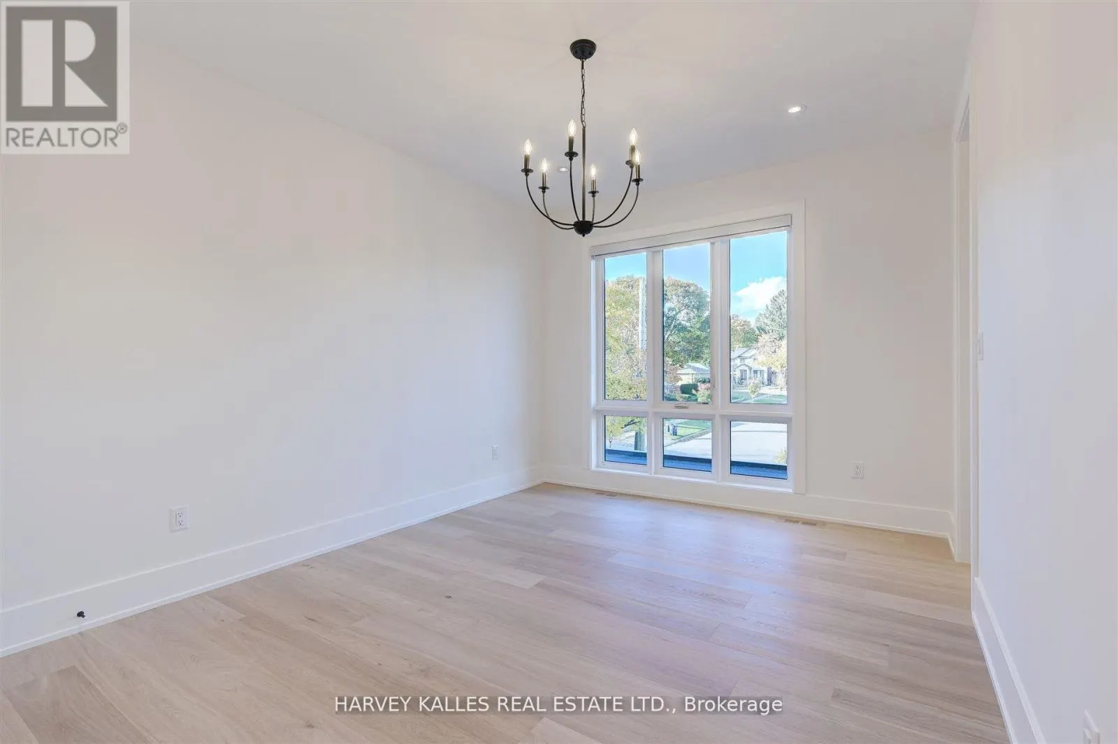 15 DRURY LANE
