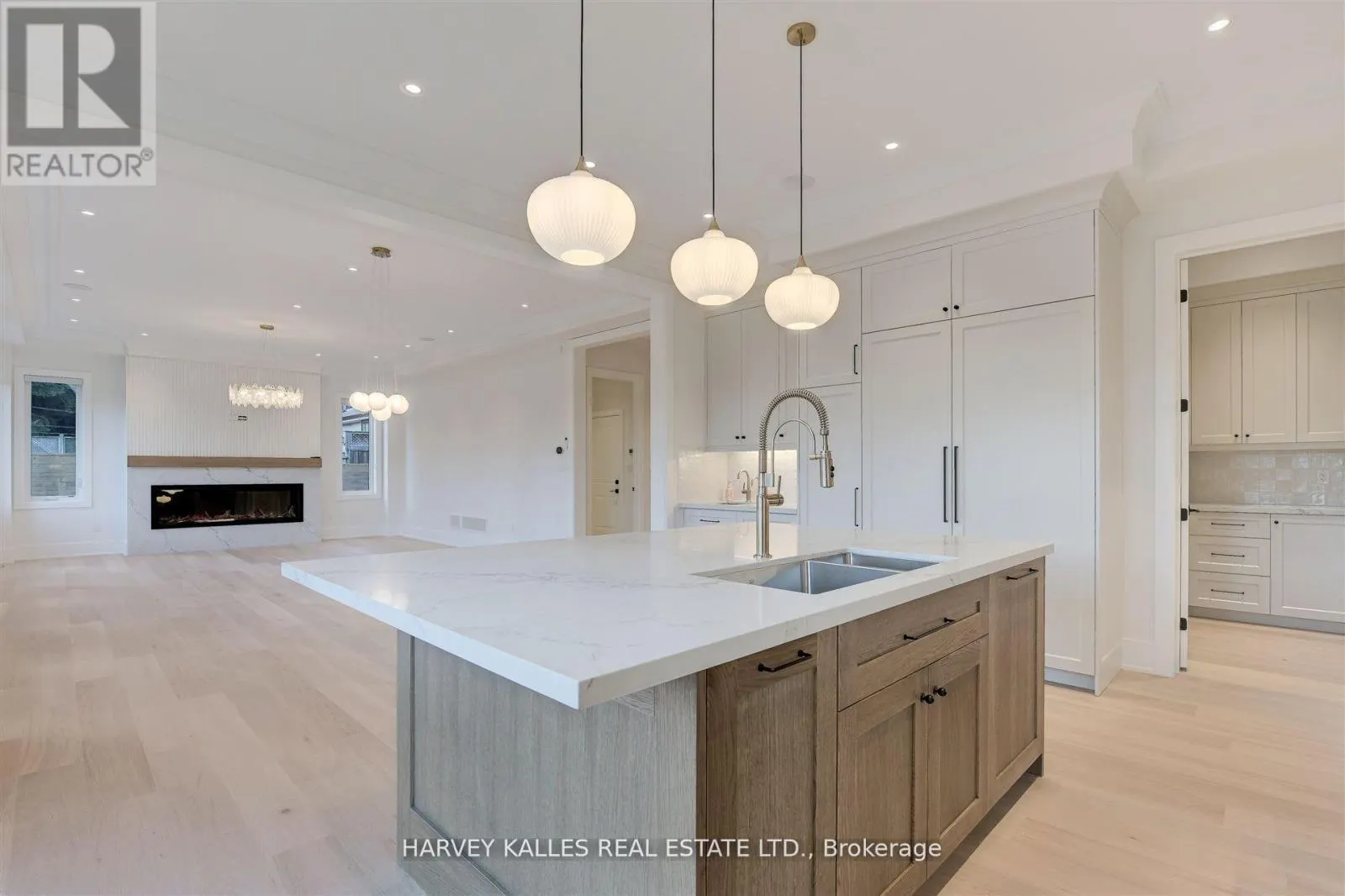 15 DRURY LANE