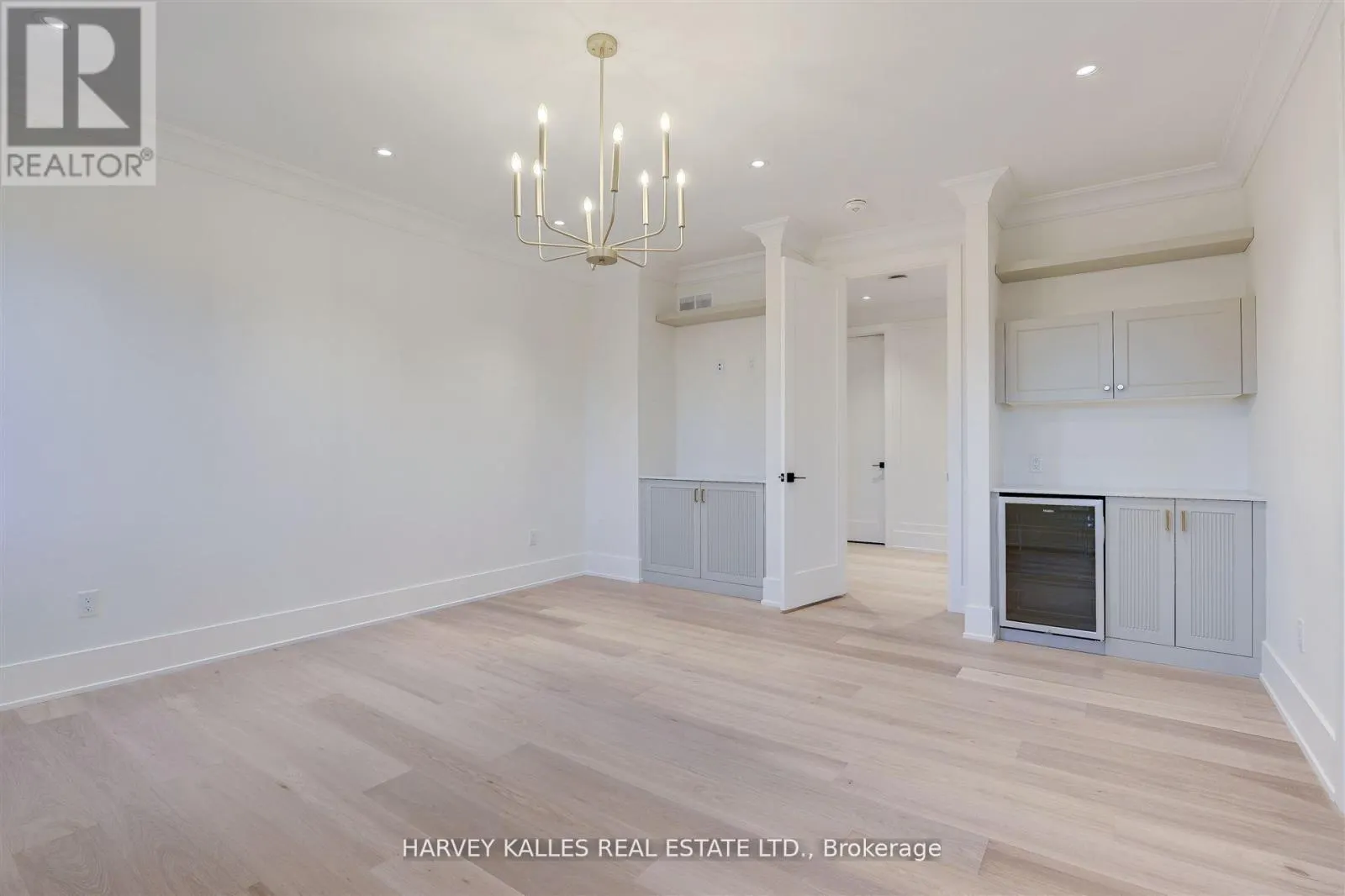 15 DRURY LANE