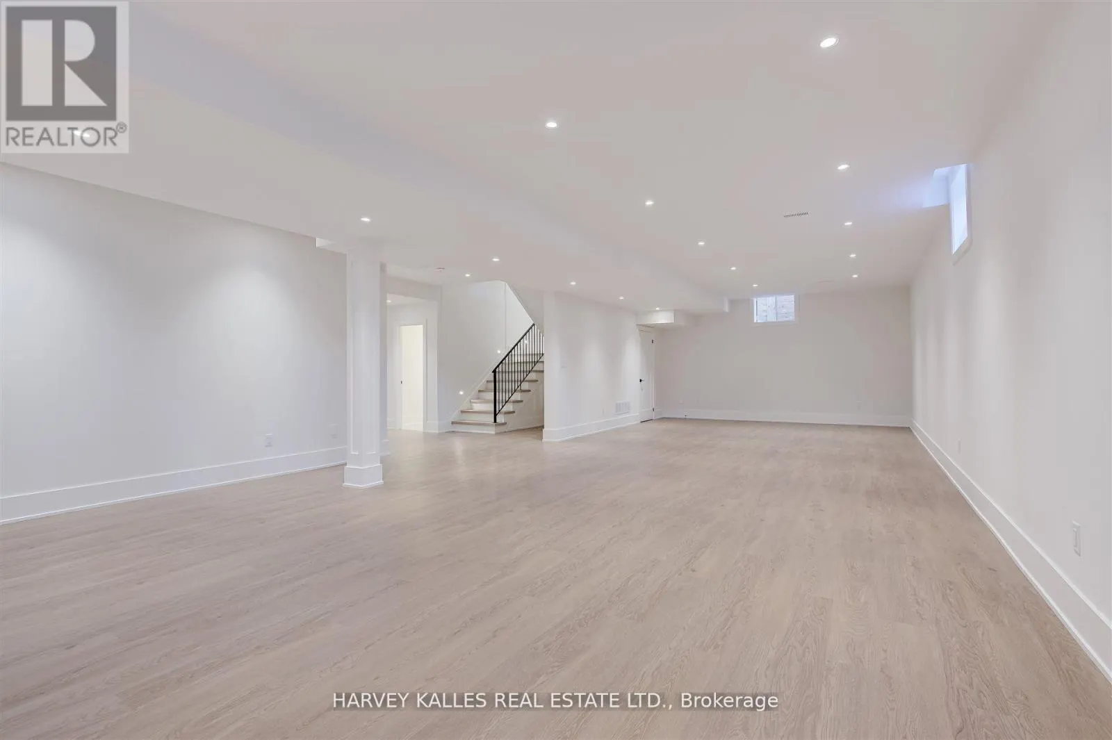 15 DRURY LANE