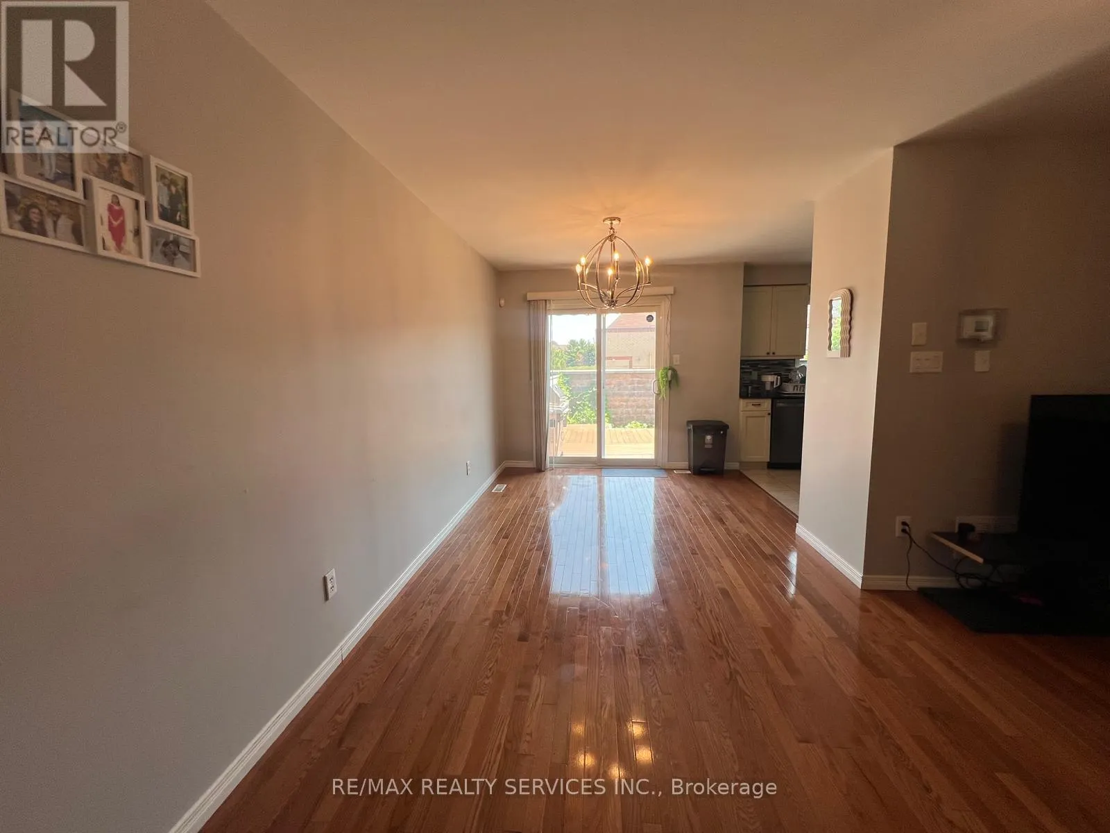 26 MOSSGROVE CRESCENT