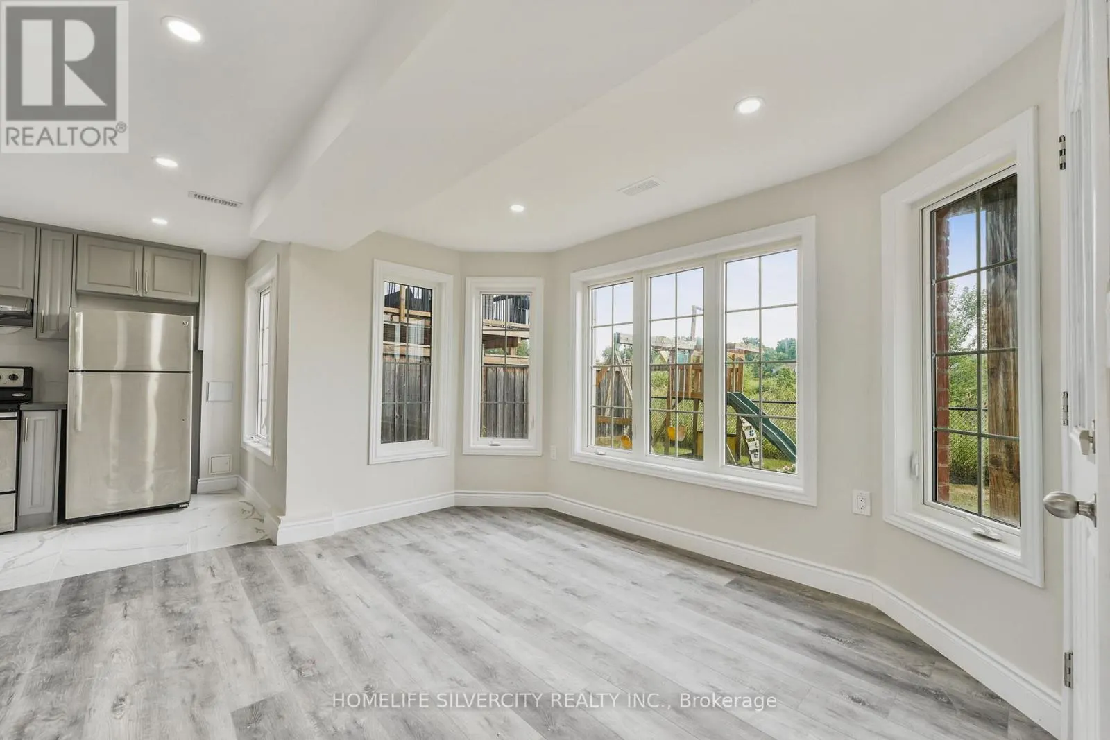 18 TYSONVILLE CIRCLE