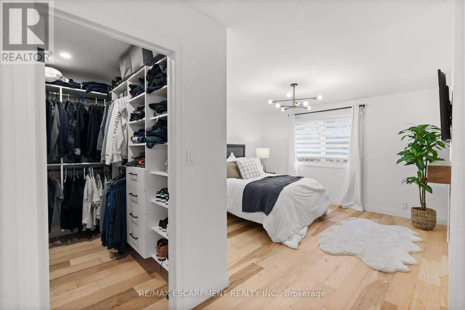 2159 BELGRAVE COURT