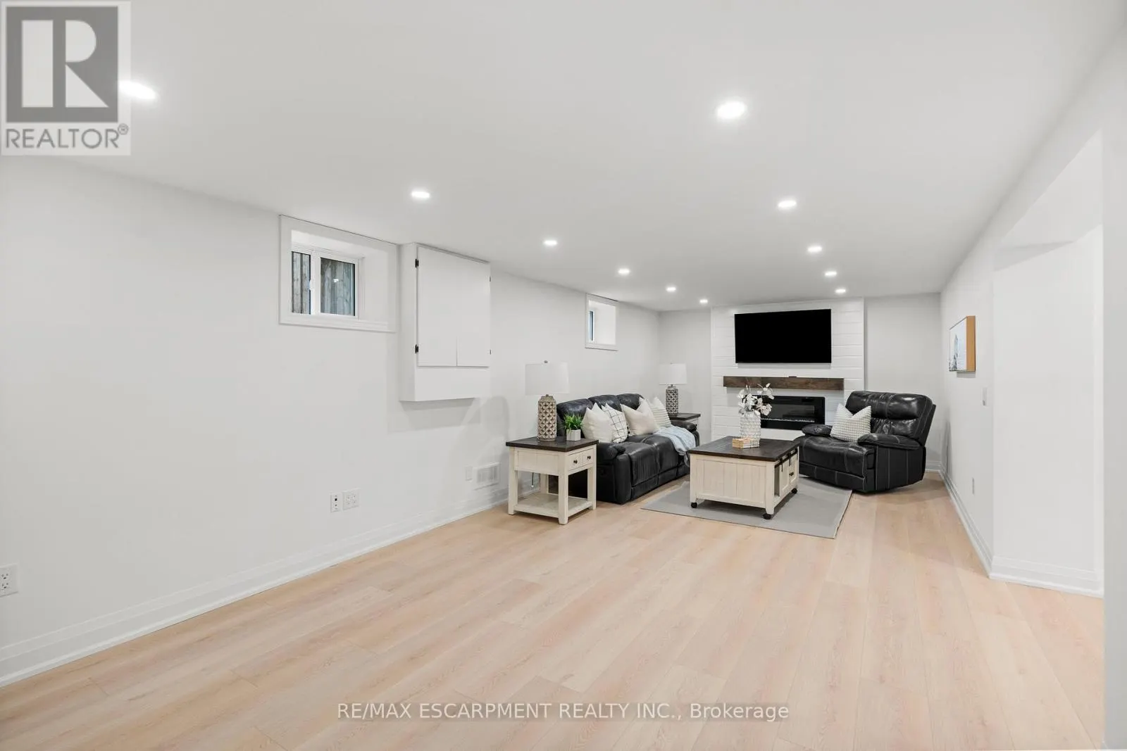2159 BELGRAVE COURT