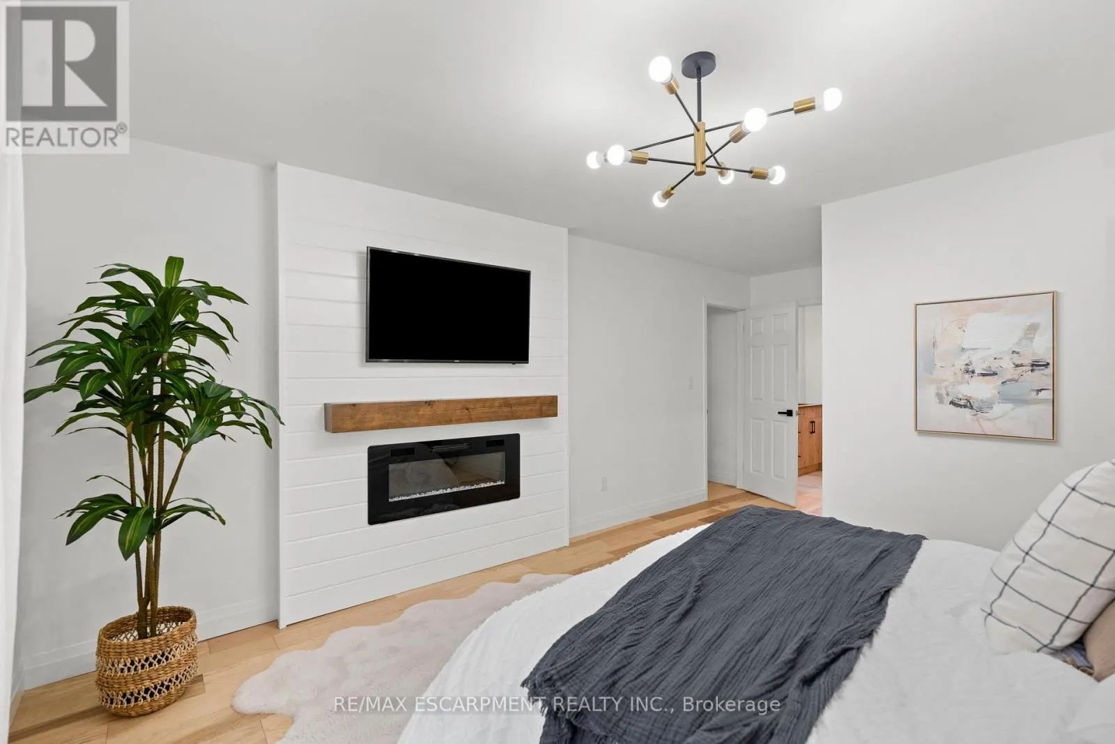 2159 BELGRAVE COURT
