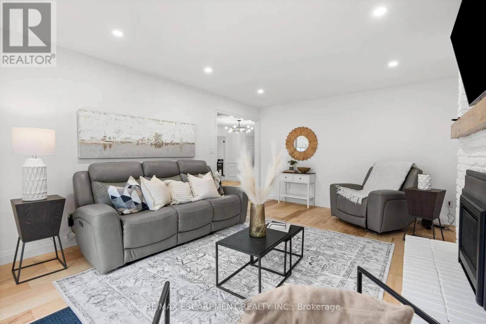 2159 BELGRAVE COURT